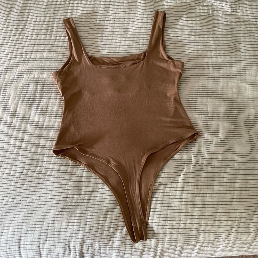 Ava Sky/Fighting Eel Santorini bodysuit